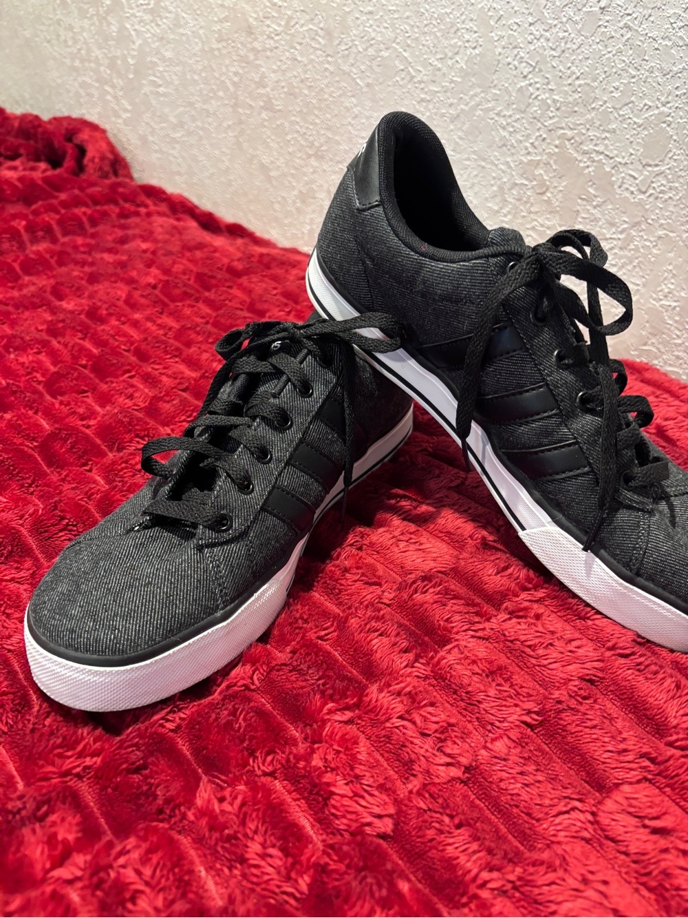adidas Men's Black and Gray Lace-Up Low-Top Sneakers with Black Stripes on Side
